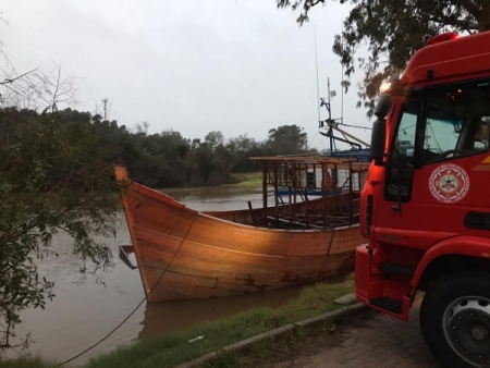 Corpo de pescador foi encontrado na Lagoa dos Patos