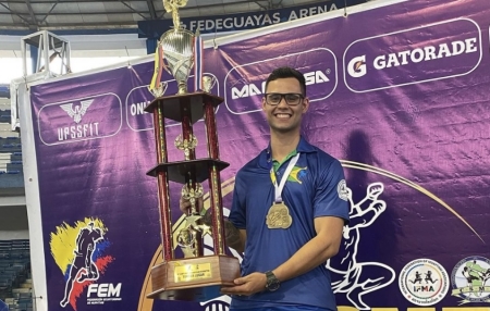 O Atleta Lourenciano Vinicius Almeida obteve o 3º lugar no Sul Americano de Muaythai