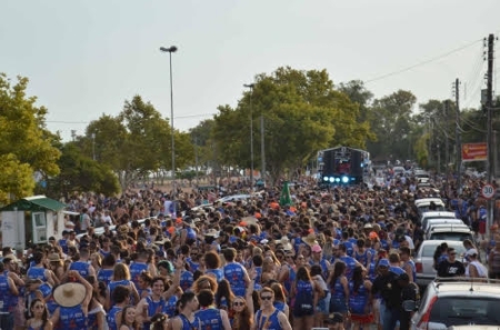 Primeiro dia do Trio Elétrico do Ziriguidum na praia acontece neste sábado