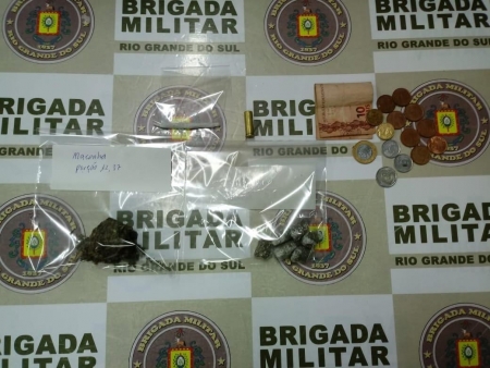 Brigada Militar apreende drogas no bairro Santa Terezinha