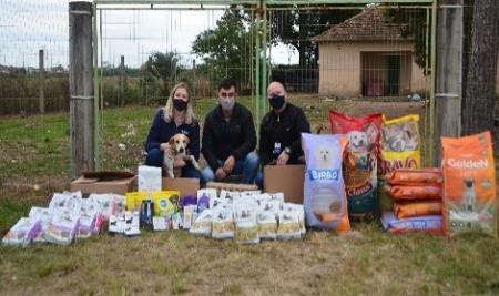 Abrigo Municipal de Animais recebe doações de alimentos, medicamentos e antipulgas
