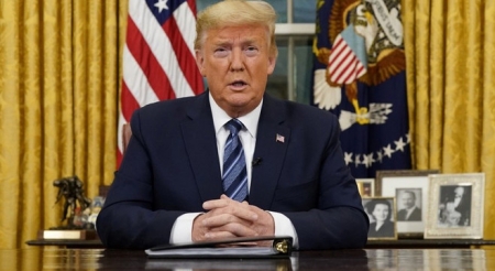Trump anuncia que EUA vão liberar medicamento para tratar covid-19