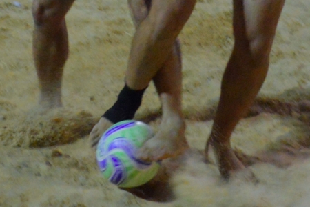 Definidos os semifinalistas do Campeonato Praiano de Futebol de Areia