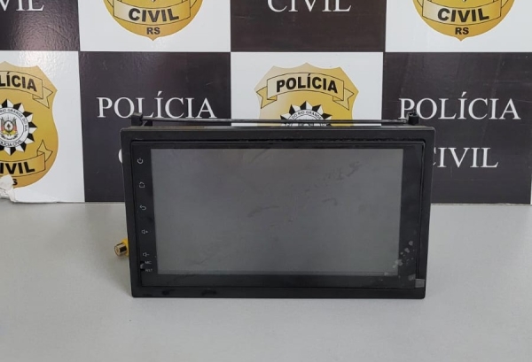 POLÍCIA CIVIL RECUPERA MULTIMÍDIA FURTADA DO ÔNIBUS DA APAE