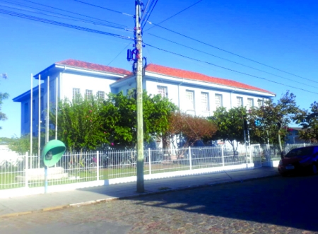 Escola Cruzeiro do Sul comemora 96 anos nesta quinta-feira (7)