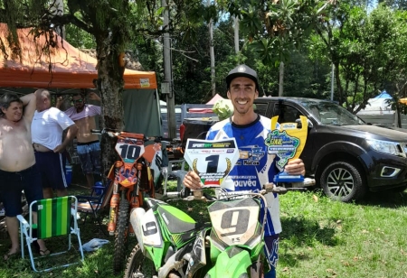 Piloto Lourenciano Cadinho Bammann foi  campeão Gaúcho de veloterra neste domingo