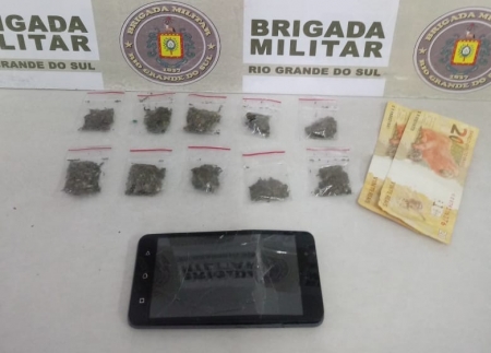 Brigada Militar prende indivíduo por tráfico de entorpecente