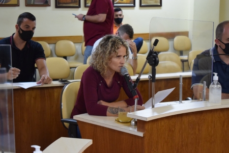 Vereadora Fabiane Peglow (PSB) faz solicitações e sugestões sobre a imunização contra o covid-19