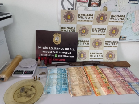 Polícia Civil e Brigada Militar realizaram prisão por posse de arma de fogo na Lomba