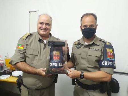 Coronel Perachi encerra carreira na Brigada Militar